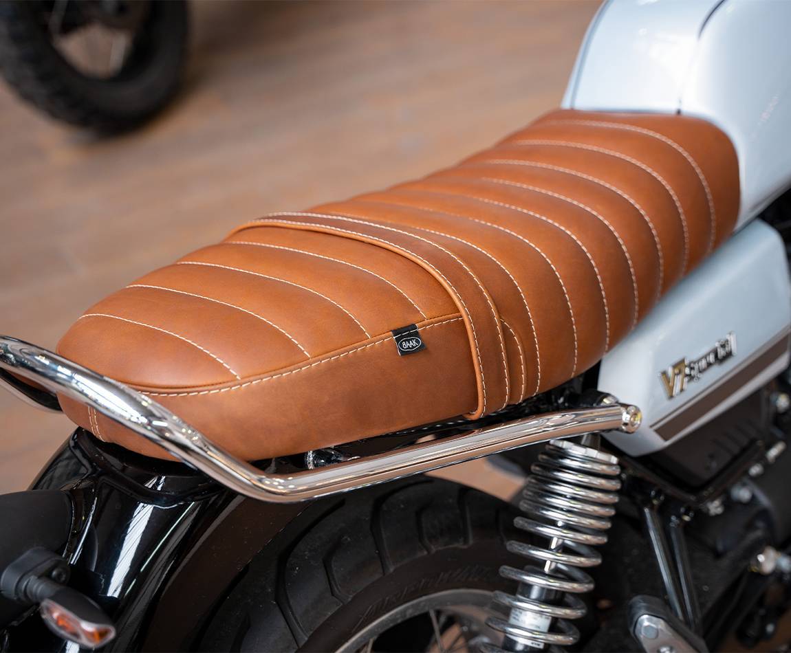 Heritage leather seat for Moto Guzzi V7 850