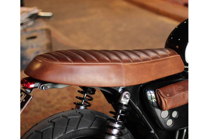 Triumph Thruxton 1200 Tracker by BAAK workshop